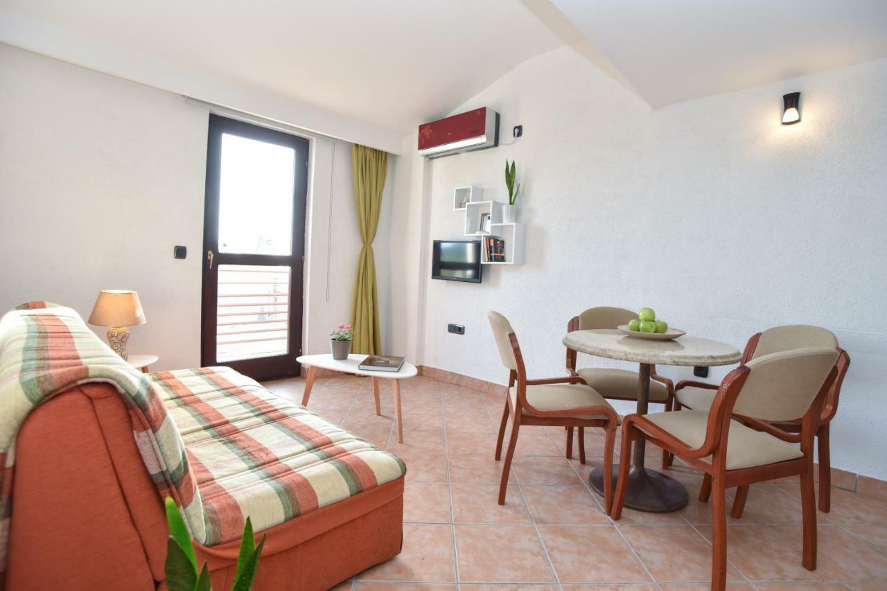 Guest House Jedro Petrovac Dış mekan fotoğraf